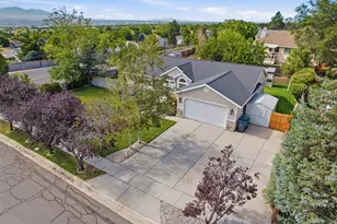 1317 E Knollwood Dr, Sandy, UT 84092 - Photo 67