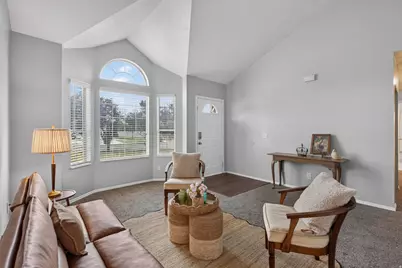 1317 E Knollwood Dr, Sandy, UT 84092 - Photo 5