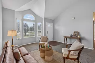 1317 E Knollwood Dr, Sandy, UT 84092 - Photo 5