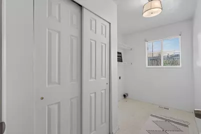 1317 E Knollwood Dr, Sandy, UT 84092 - Photo 21