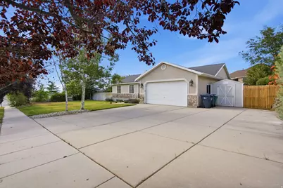 1317 E Knollwood Dr, Sandy, UT 84092 - Photo 51