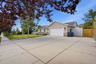 1317 E Knollwood Dr, Sandy, UT 84092 - Photo 51