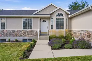 1317 E Knollwood Dr, Sandy, UT 84092 - Photo 3