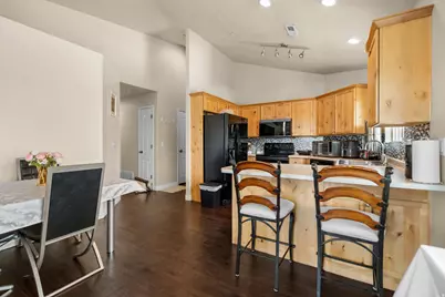 1249 W Cambria Way N #L302, Pleasant Grove, UT 84062 - Photo 5