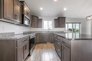 2543 W 3100 N, Farr West, UT 84404 - Photo 7