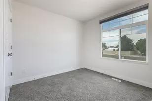 2543 W 3100 N, Farr West, UT 84404 - Photo 21
