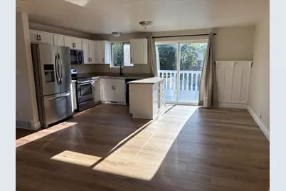 10544 S Clearview Dr, Sandy, UT 84070 - Photo 3