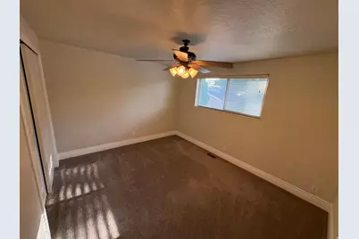 10544 S Clearview Dr, Sandy, UT 84070 - Photo 9