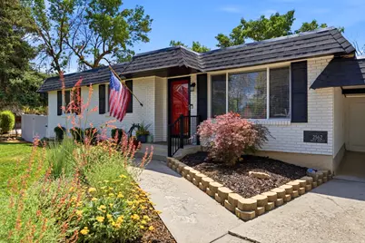 2562 E Dolce Vita Ct S, Cottonwood Heights, UT 84121 - Photo 3
