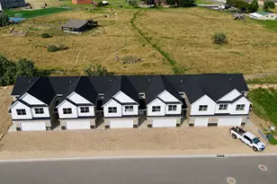 1049 N Summit View Dr, Harrisville, UT 84404 - Photo 15