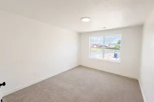 1049 N Summit View Dr, Harrisville, UT 84404 - Photo 17