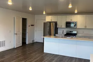 562 E Hal St N, Stansbury Park, UT 84074 - Photo 31