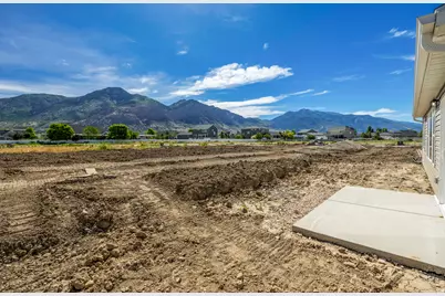 1058 N Summit View Dr W, Harrisville, UT 84404 - Photo 31
