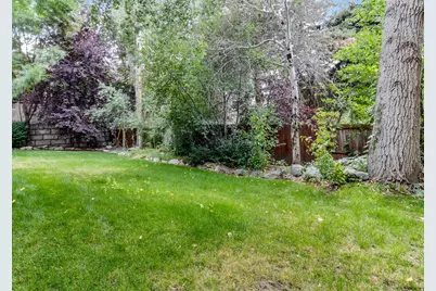 8744 S Danish Rd E, Sandy, UT 84093 - Photo 3