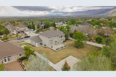 598 E Hollow Creek Rd, Draper, UT 84020 - Photo 3