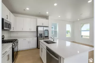 1533 S 920 W #127, Clearfield, UT 84015 - Photo 3