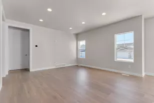 6637 N Bald, Eagle Mountain, UT 84005 - Photo 11
