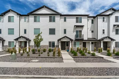 3913 N Eagle Pointe Ln, Eagle Mountain, UT 84005 - Photo 5