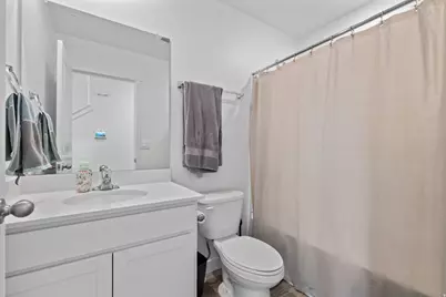 3913 N Eagle Pointe Ln, Eagle Mountain, UT 84005 - Photo 17