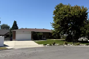 328 E Heather Ridge Circle, Sandy, UT 84070 - Photo 1