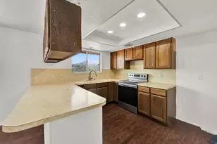 1453 S Valhalla Dr E, Clearfield, UT 84015 - Photo 7