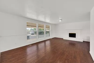 1453 S Valhalla Dr E, Clearfield, UT 84015 - Photo 3