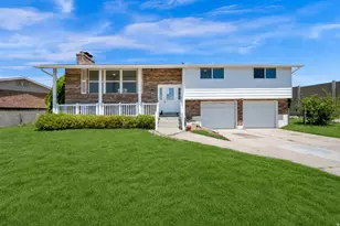 1453 S Valhalla Dr E, Clearfield, UT 84015 - Photo 1