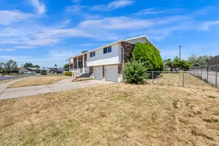 1453 S Valhalla Dr E, Clearfield, UT 84015 - Photo 23