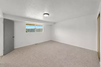 1453 S Valhalla Dr E, Clearfield, UT 84015 - Photo 11