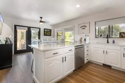 4751 S Reynolds Ct, Millcreek, UT 84117 - Photo 11