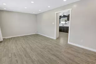 4385 S 250 W, Washington Terrace, UT 84405 - Photo 5