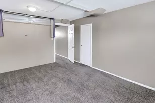 4385 S 250 W, Washington Terrace, UT 84405 - Photo 25