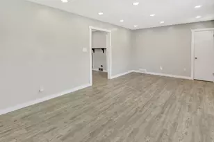 4385 S 250 W, Washington Terrace, UT 84405 - Photo 7