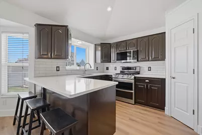 5576 S 4100 W, Roy, UT 84067 - Photo 7