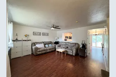 7966 N Dundee Dr, Eagle Mountain, UT 84005 - Photo 3