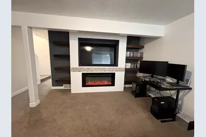 7966 N Dundee Dr, Eagle Mountain, UT 84005 - Photo 21
