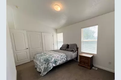 7966 N Dundee Dr, Eagle Mountain, UT 84005 - Photo 13