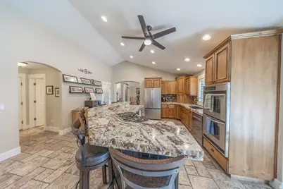 1062 S 2450 W, Syracuse, UT 84075 - Photo 15