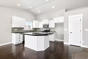 2629 W 900 N, Layton, UT 84041 - Photo 9