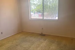992 N 300 E, Orem, UT 84057 - Photo 5