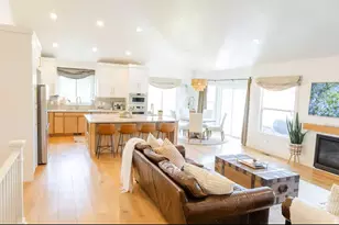 701 S Lake View Dr, Vineyard, UT 84058 - Photo 11