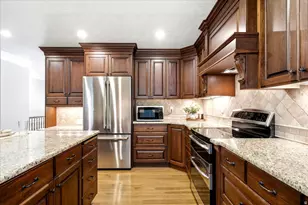 1466 Oakridge Dr, Layton, UT 84040 - Photo 11