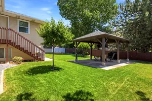 1466 Oakridge Dr, Layton, UT 84040 - Photo 35
