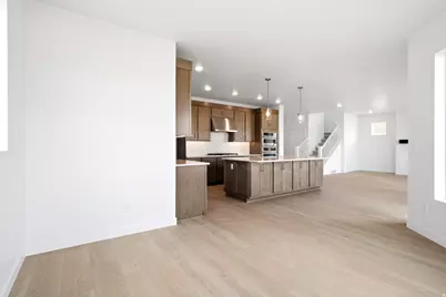 1178 W Mahogany St, Saratoga Springs, UT 84045 - Photo 13