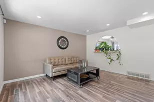 9890 S Tonya Dr, Sandy, UT 84070 - Photo 11