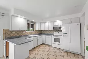 9890 S Tonya Dr, Sandy, UT 84070 - Photo 13