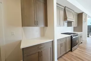 2933 N Galloway Ln, Plain City, UT 84404 - Photo 7
