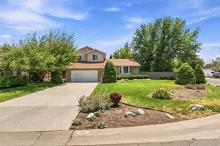 1854 E Meadowmoor Rd S, Holladay, UT 84117 - Photo 1