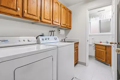 1854 E Meadowmoor Rd S, Holladay, UT 84117 - Photo 15