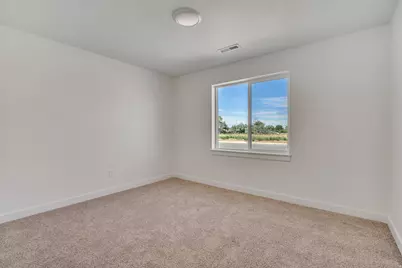 1068 N Summit View Dr W, Harrisville, UT 84404 - Photo 27